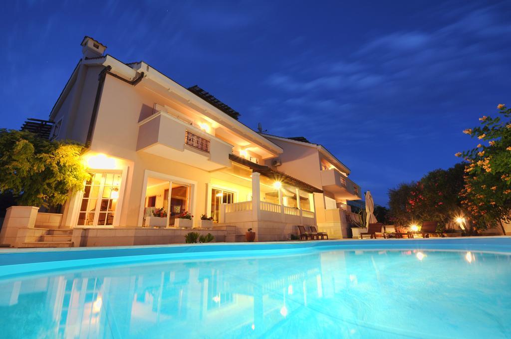 Apartments Villa Marnii Kožino Kültér fotó