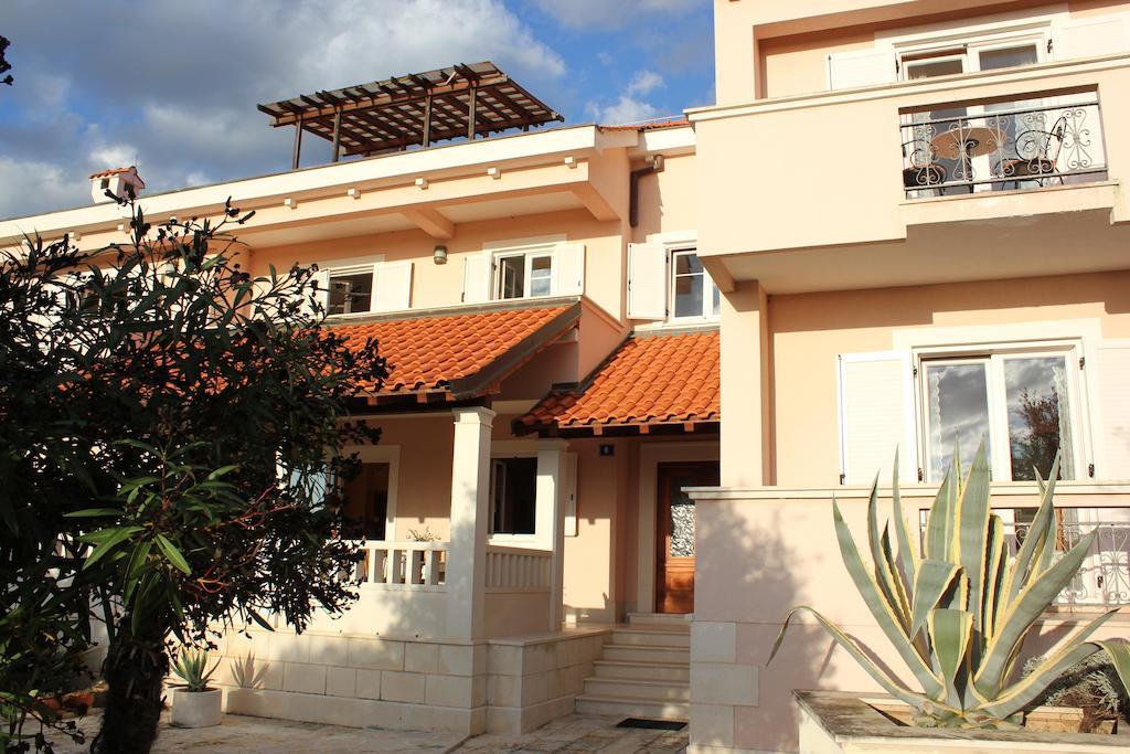 Apartments Villa Marnii Kožino Kültér fotó