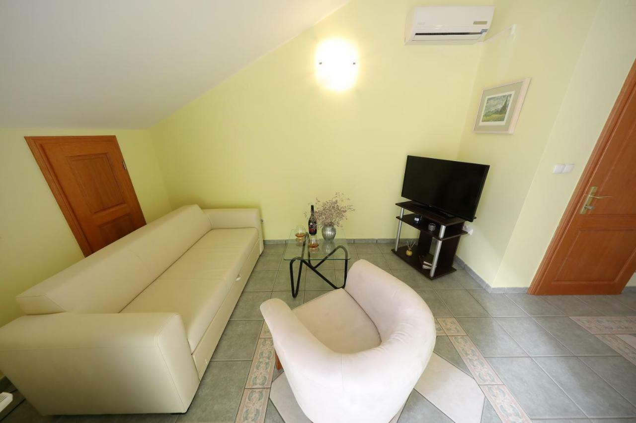 Apartments Villa Marnii Kožino Kültér fotó