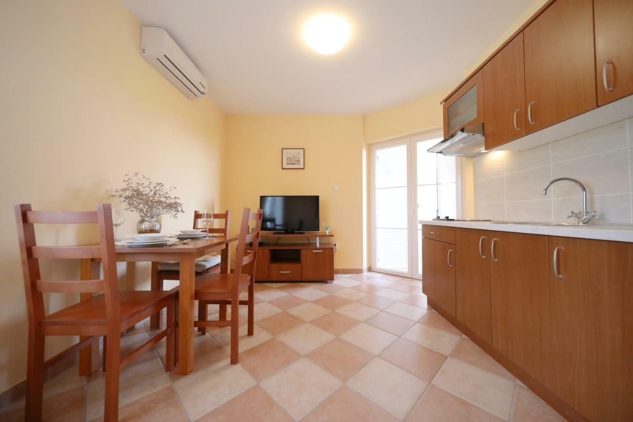 Apartments Villa Marnii Kožino Kültér fotó