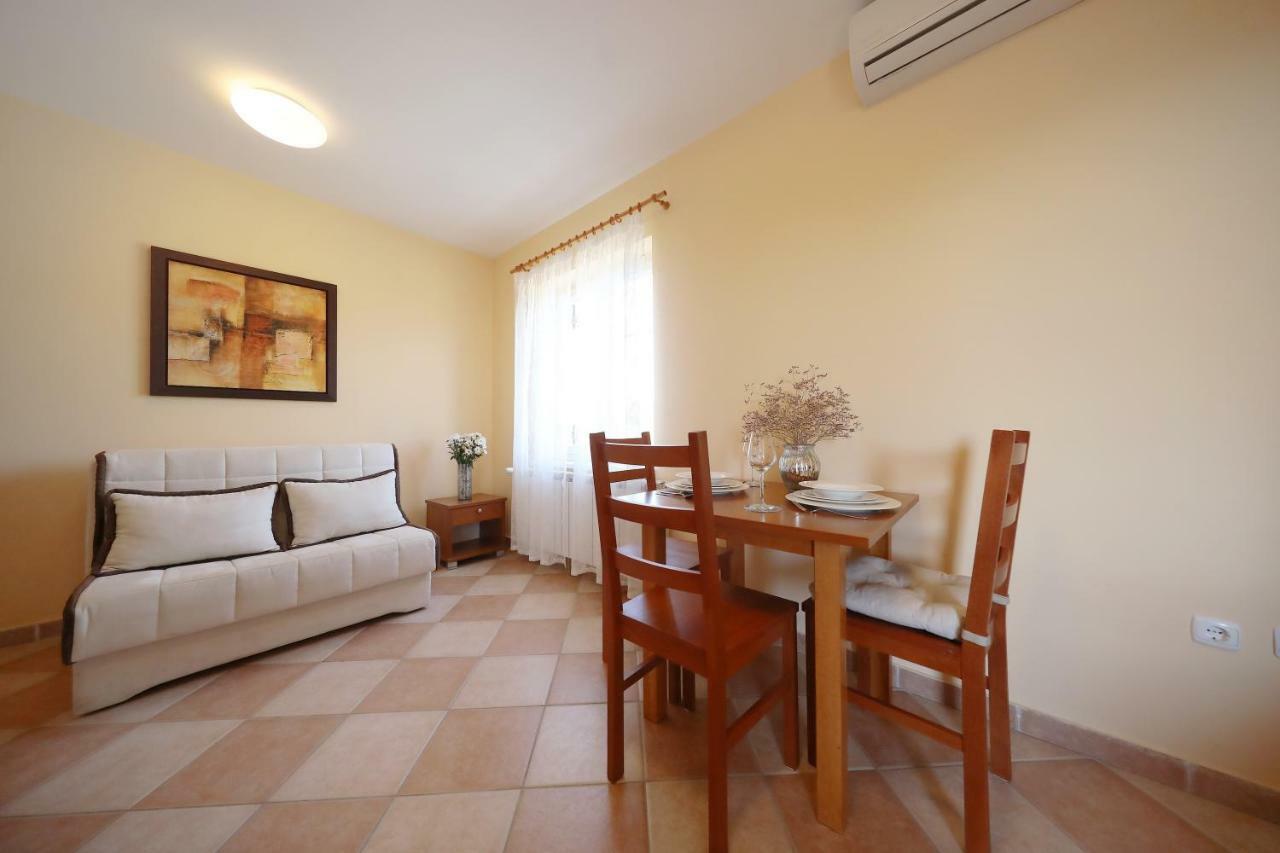 Apartments Villa Marnii Kožino Kültér fotó