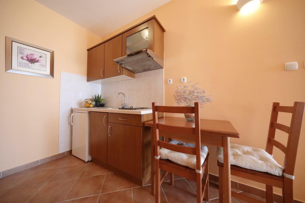 Apartments Villa Marnii Kožino Kültér fotó